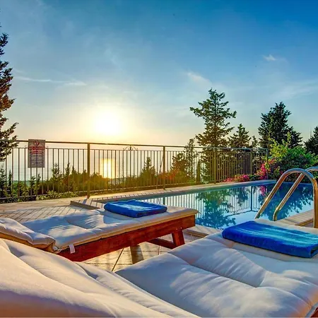 Sleeps 5 Pool Air Con Wifi וילה Mánganos